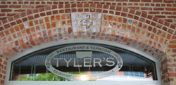 Tyler's Restaurant pix